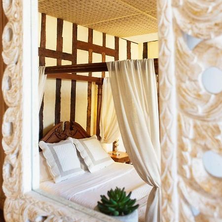 Cafe De France Eauze Bed & Breakfast Екстериор снимка