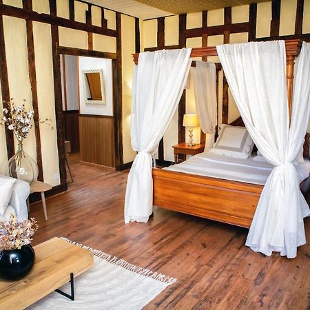 Cafe De France Eauze Bed & Breakfast Екстериор снимка