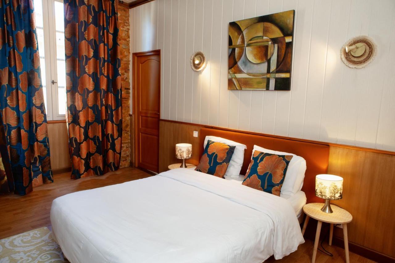 Cafe De France Eauze Bed & Breakfast Екстериор снимка
