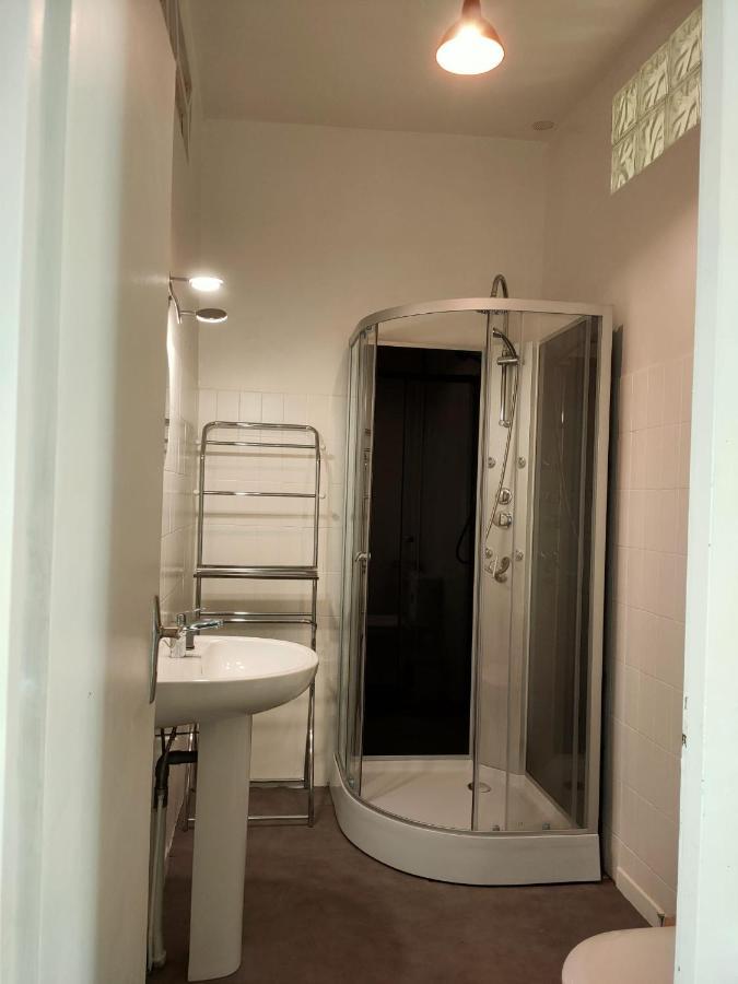 Cafe De France Eauze Bed & Breakfast Екстериор снимка